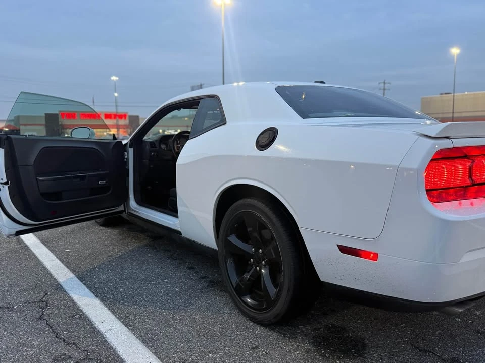 2013 Dodge Challenger 3rd Gen - Image 16 of 20