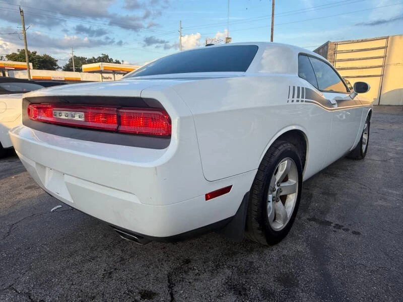2013 Dodge Challenger 3rd Gen - Image 11 of 14