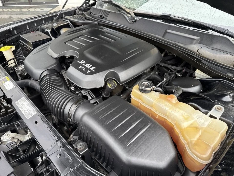 2013 Dodge Challenger 3rd Gen - Image 15 of 20