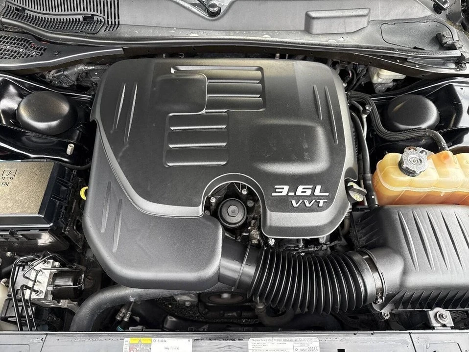 2013 Dodge Challenger 3rd Gen - Image 14 of 20