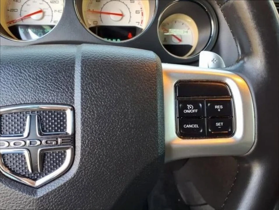 2013 Dodge Challenger 3rd Gen - Image 10 of 20