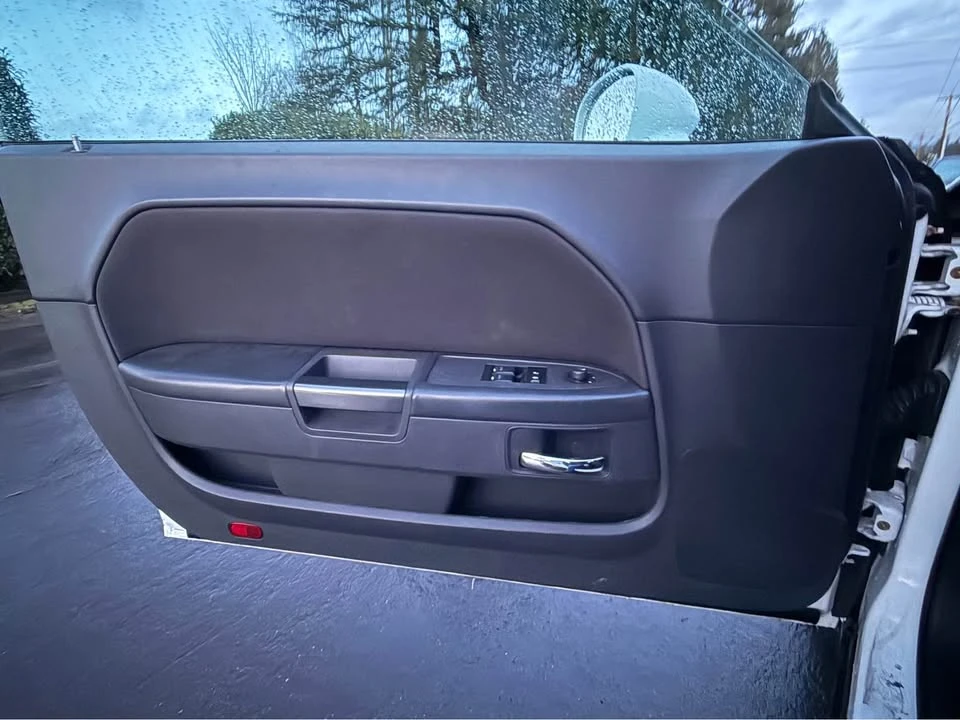 2013 Dodge Challenger 3rd Gen - Image 8 of 17