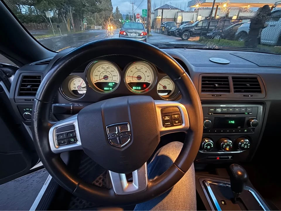 2013 Dodge Challenger 3rd Gen - Image 9 of 17