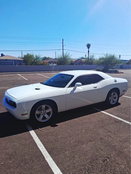 2013 Dodge Challenger 3rd Gen - Image 5 of 15