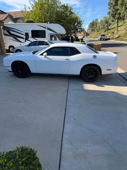 2013 Dodge Challenger 3rd Gen - Image 3 of 8