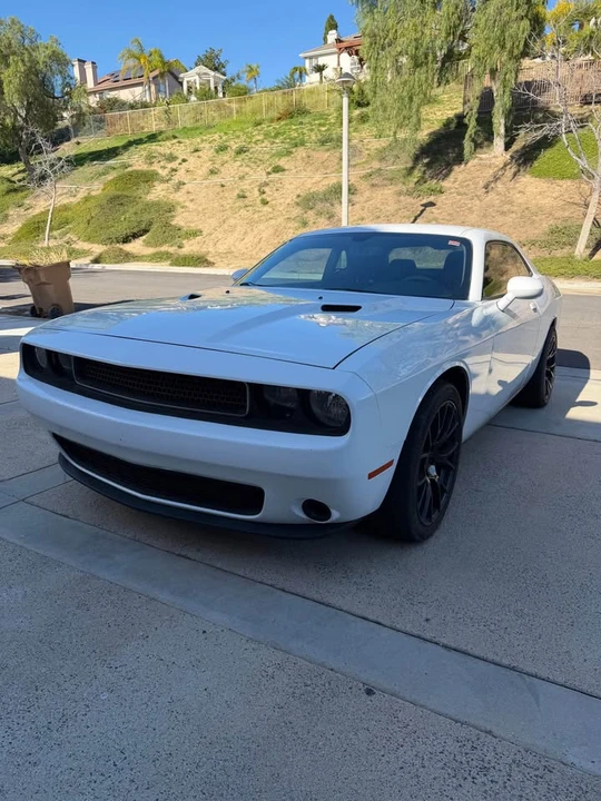 2013 Dodge Challenger 3rd Gen - Image 2 of 8