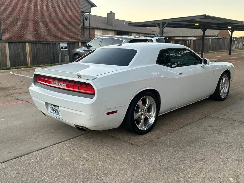 2013 Dodge Challenger 3rd Gen - Image 3 of 7