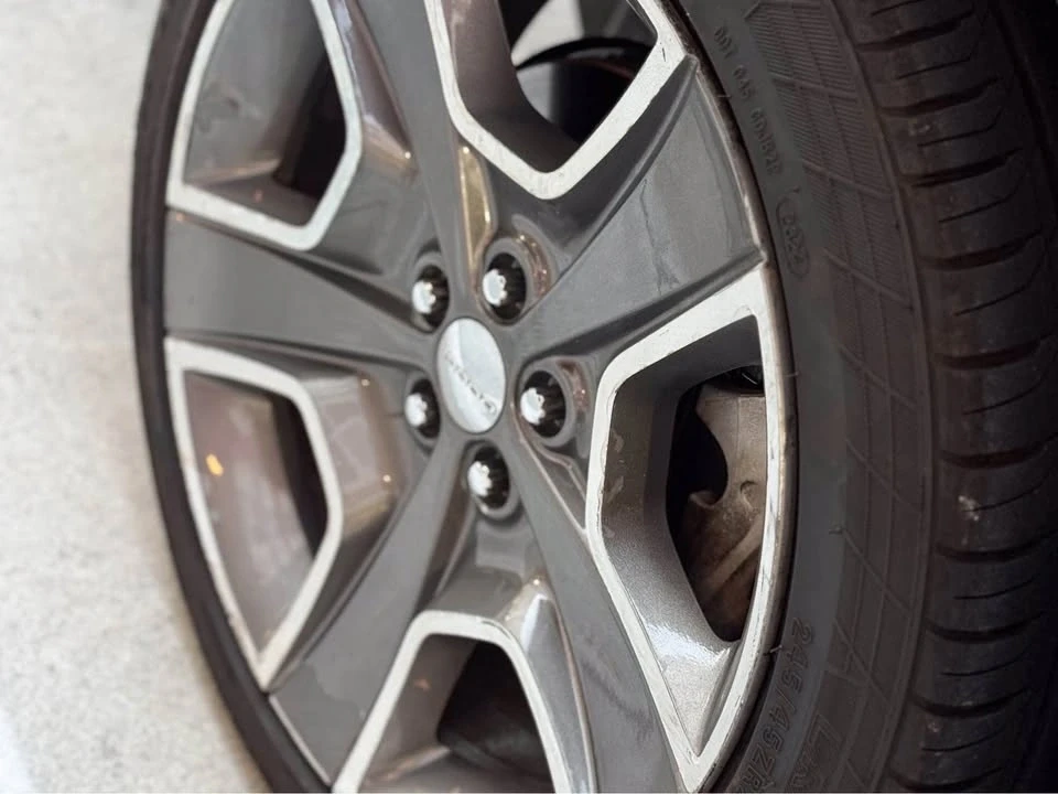 2013 Dodge Challenger 3rd Gen - Image 10 of 16