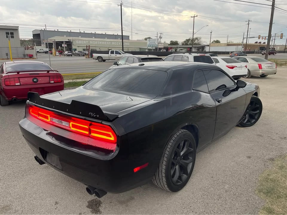 2013 Dodge Challenger 3rd Gen - Image 3 of 10