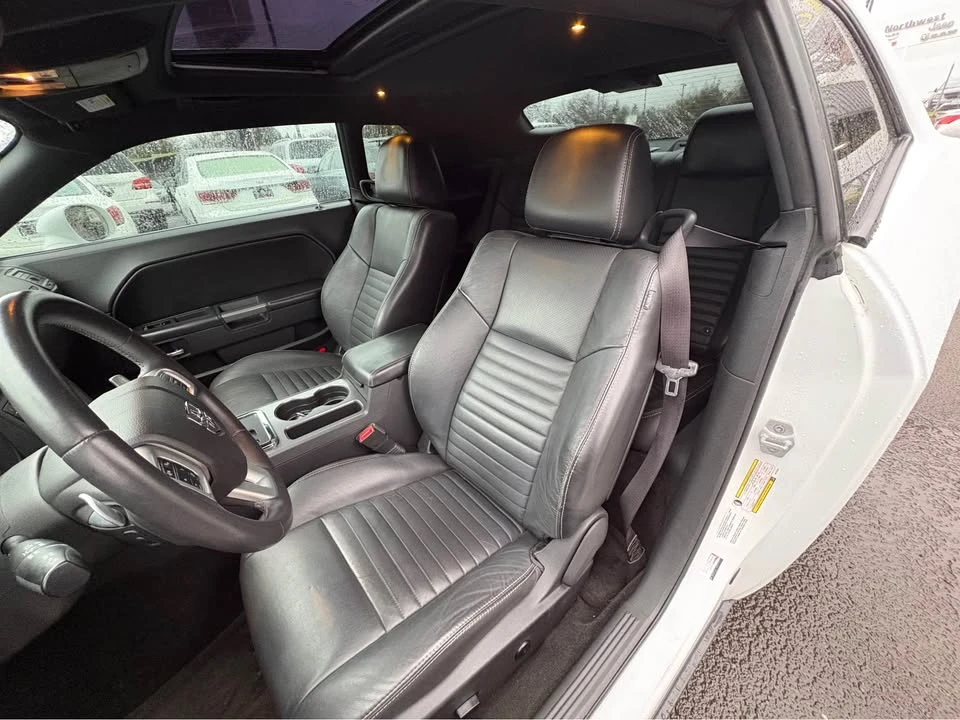 2013 Dodge Challenger 3rd Gen - Image 8 of 10