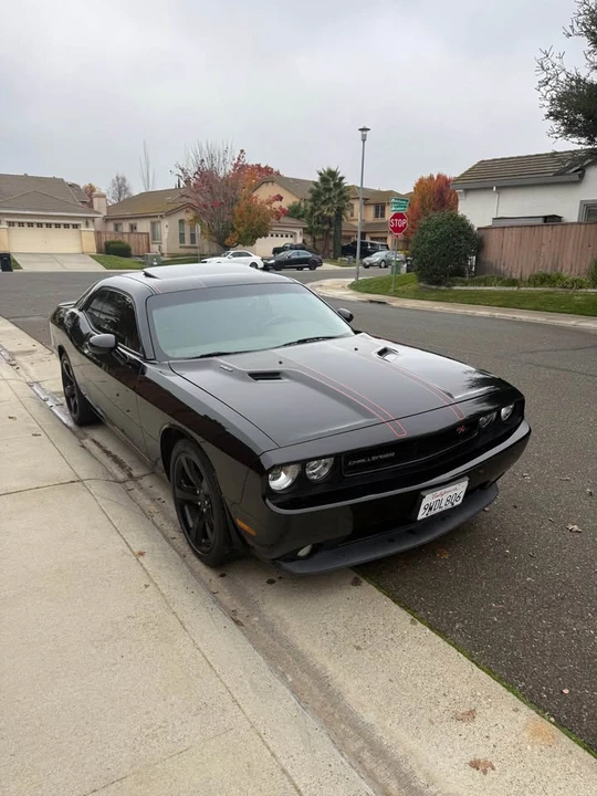 2013 Dodge Challenger 3rd Gen - Image 2 of 8