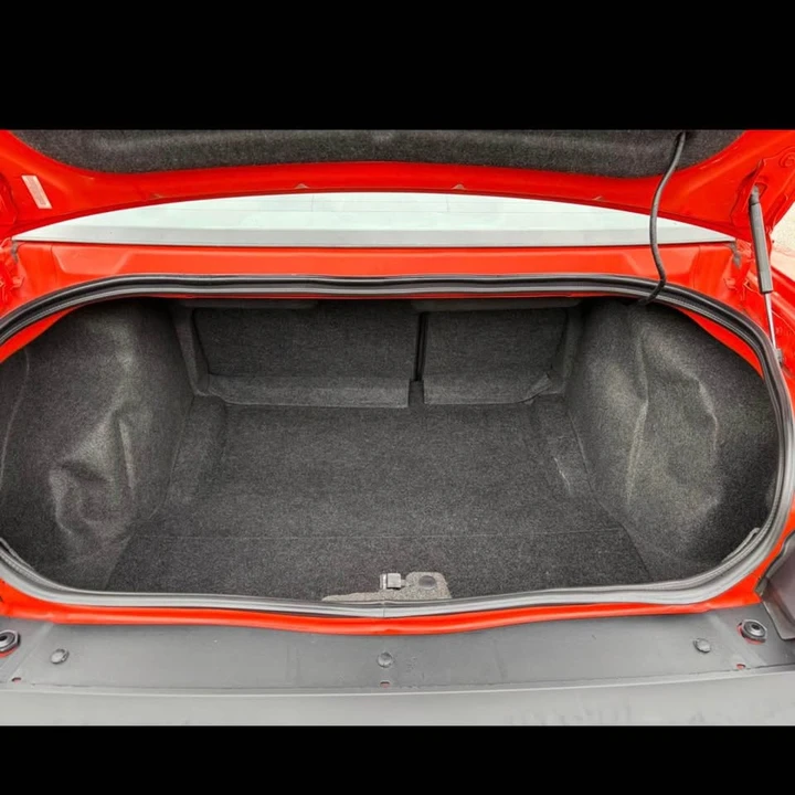 2013 Dodge Challenger 3rd Gen - Image 4 of 16