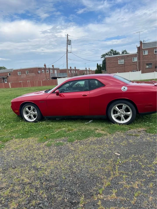 2013 Dodge Challenger 3rd Gen - Image 6 of 17