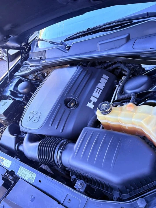 2013 Dodge Challenger 3rd Gen - Image 11 of 20