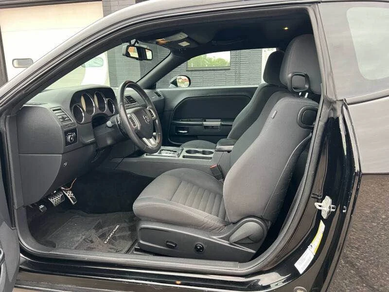 2013 Dodge Challenger 3rd Gen - Image 6 of 9