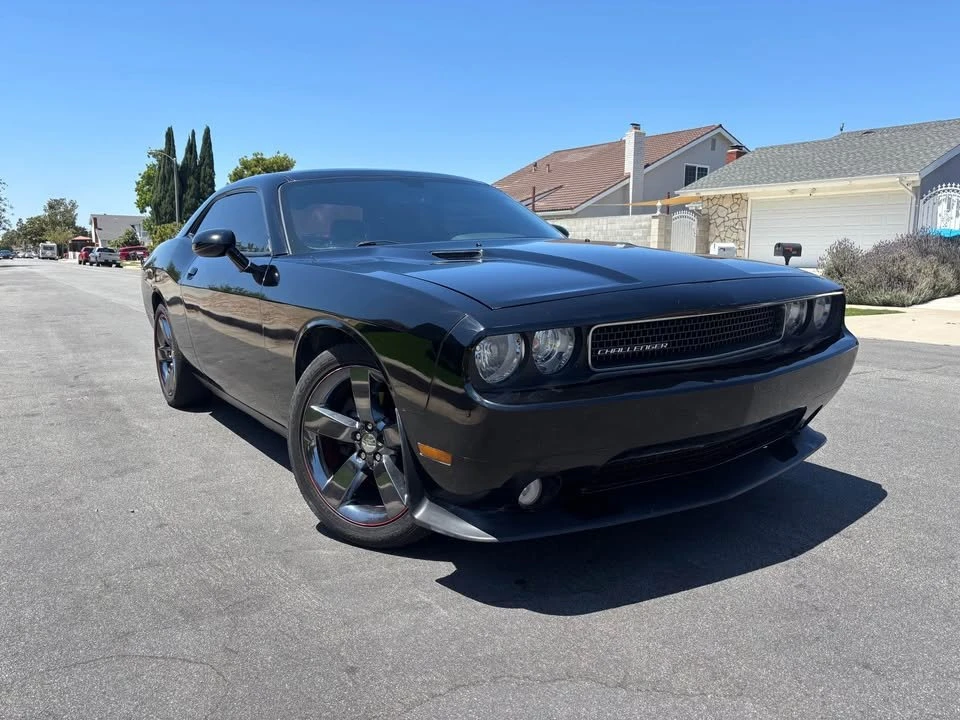 2013 Dodge Challenger 3rd Gen - Image 2 of 8