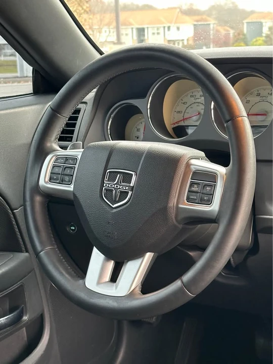 2013 Dodge Challenger 3rd Gen - Image 18 of 20