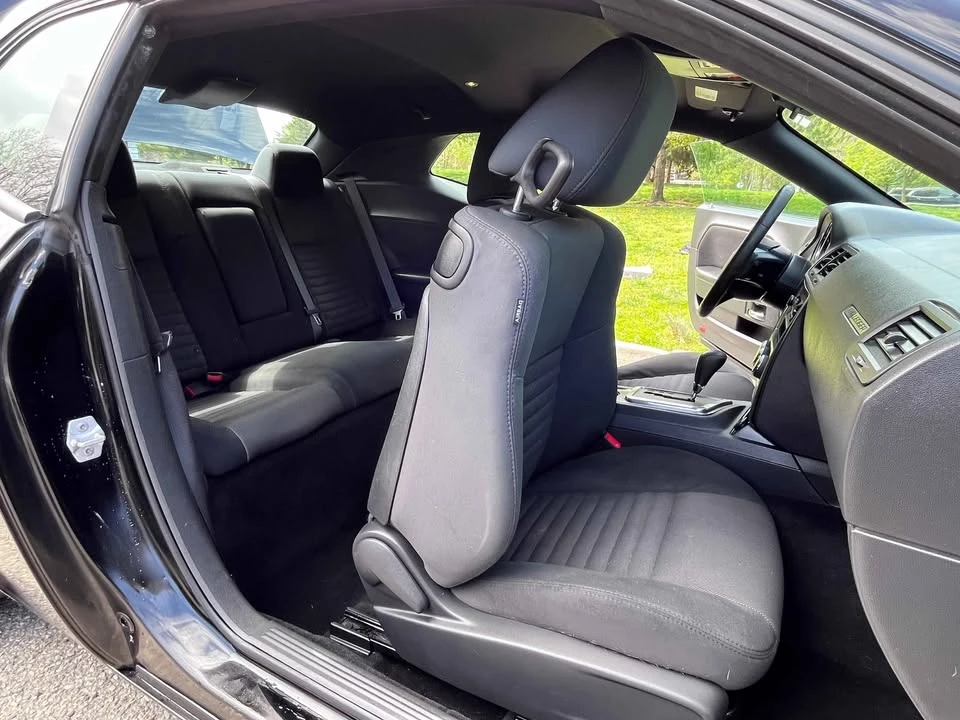 2013 Dodge Challenger 3rd Gen - Image 14 of 19