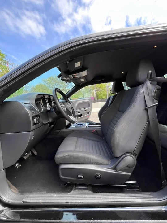 2013 Dodge Challenger 3rd Gen - Image 11 of 19