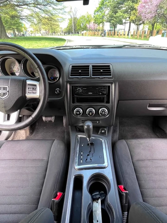 2013 Dodge Challenger 3rd Gen - Image 15 of 19