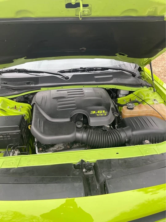 2013 Dodge Challenger 3rd Gen - Image 15 of 18