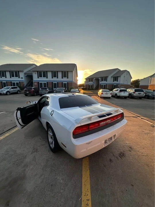 2013 Dodge Challenger 3rd Gen - Image 11 of 16