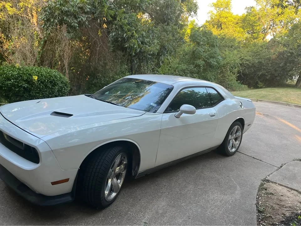 2013 Dodge Challenger 3rd Gen - Image 3 of 8