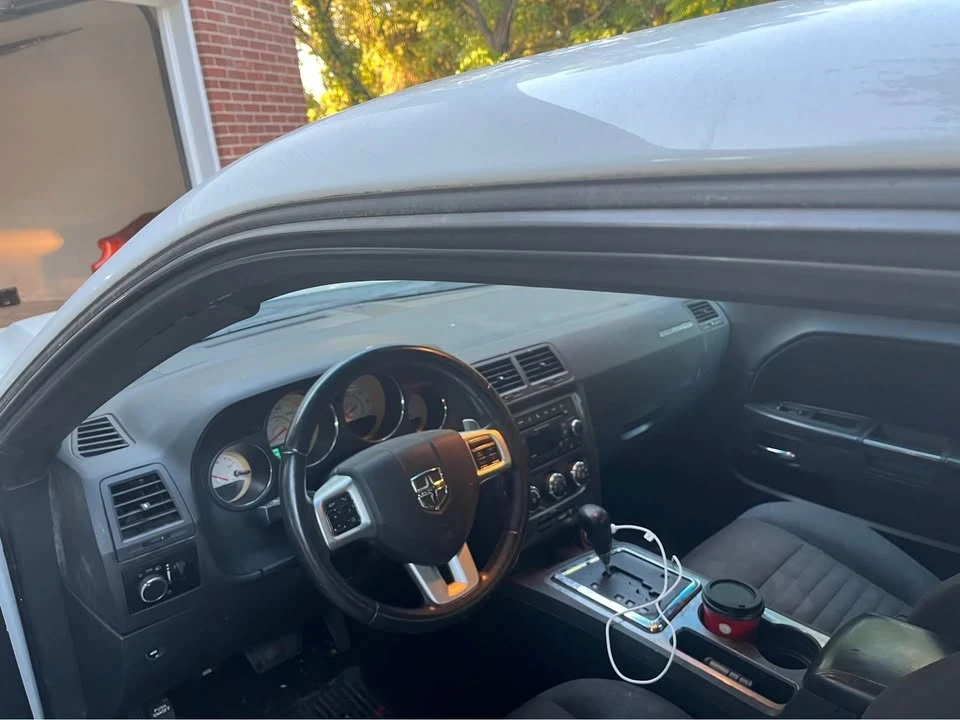 2013 Dodge Challenger 3rd Gen - Image 5 of 8