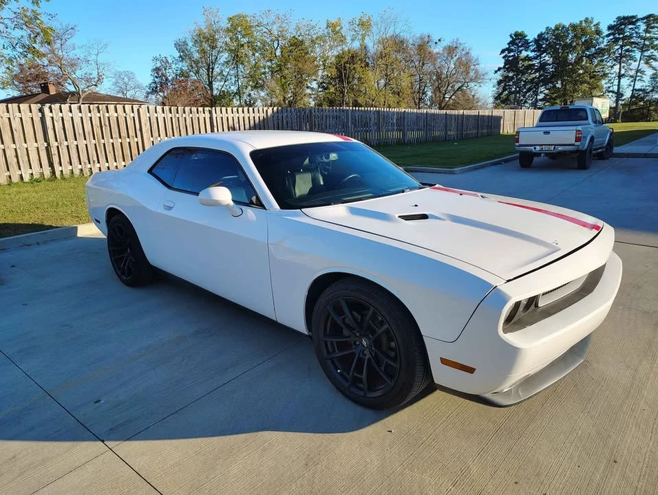 2013 Dodge Challenger 3rd Gen - Image 3 of 10