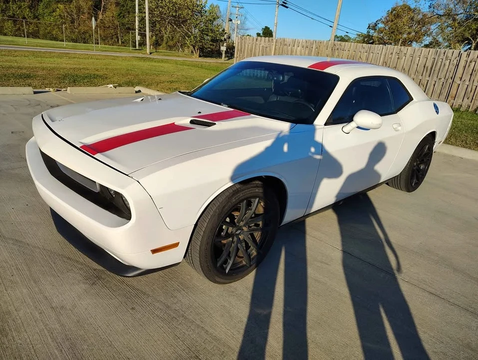2013 Dodge Challenger 3rd Gen - Image 9 of 10