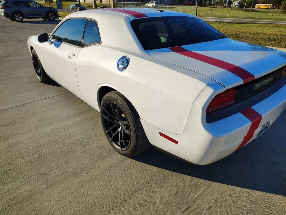 2013 Dodge Challenger 3rd Gen - Image 4 of 10