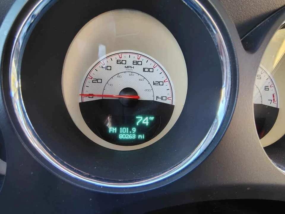 2013 Dodge Challenger 3rd Gen - Image 6 of 10