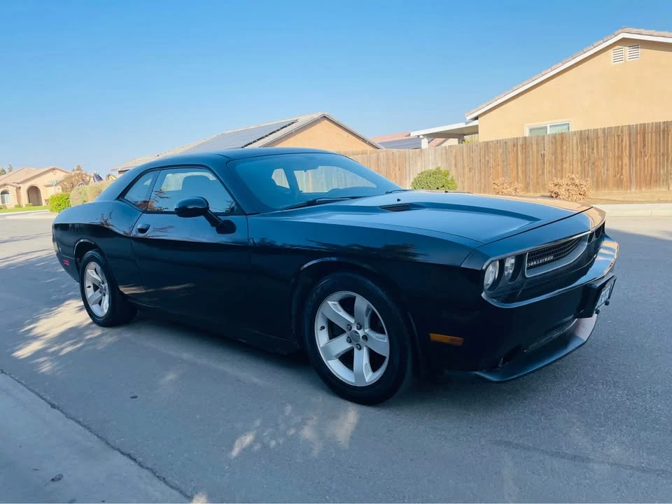 2013 Dodge Challenger 3rd Gen - Image 3 of 8