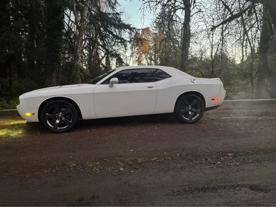 2013 Dodge Challenger 3rd Gen - Image 14 of 15