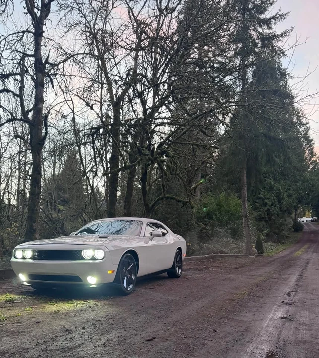 2013 Dodge Challenger 3rd Gen - Image 8 of 15