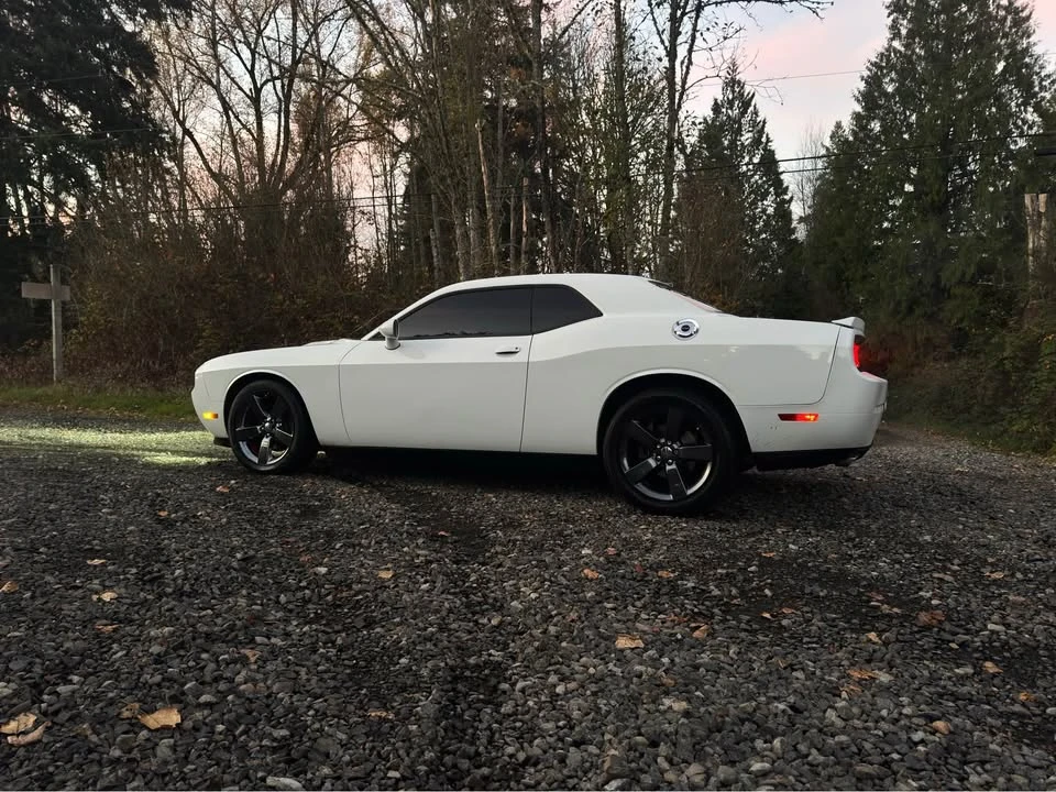 2013 Dodge Challenger 3rd Gen - Image 6 of 15