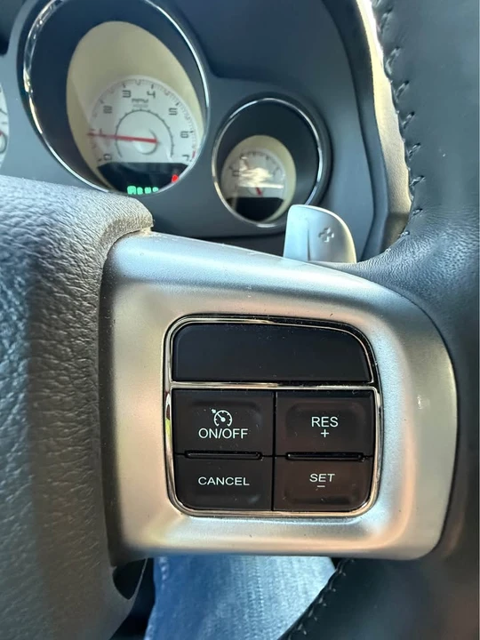 2013 Dodge Challenger 3rd Gen - Image 9 of 14