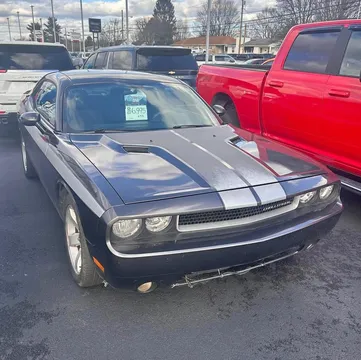 2013 Dodge Challenger SXT Coupe