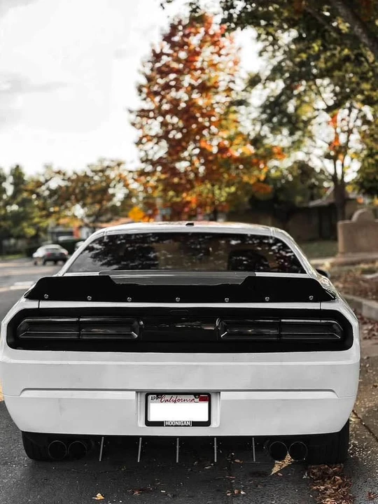 2013 Dodge Challenger 3rd Gen - Image 5 of 8