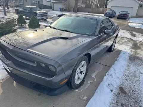 2013 Dodge Challenger SXT Coupe
