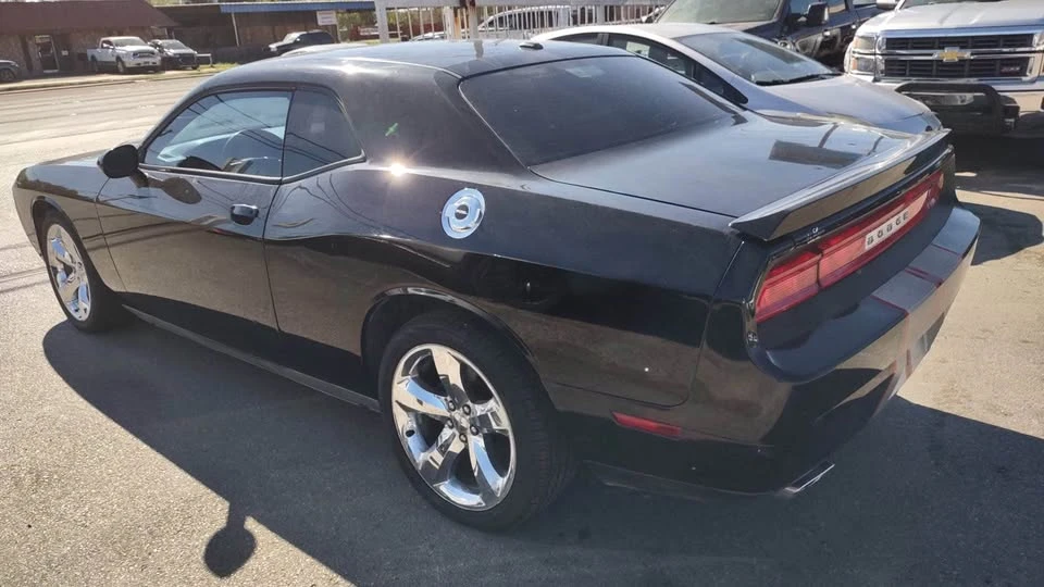 2013 Dodge Challenger 3rd Gen - Image 3 of 9