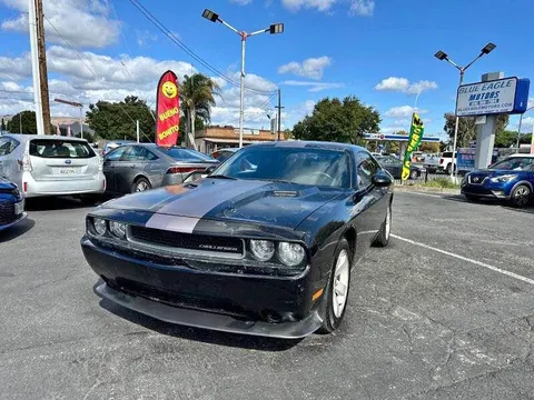 2013 Dodge Challenger SXT Coupe