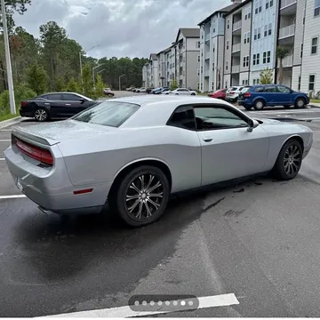 2013 Dodge Challenger SXT Coupe