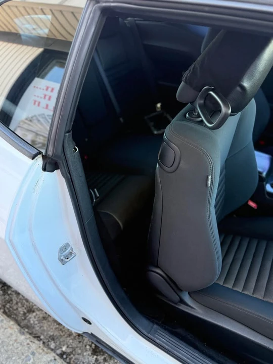 2013 Dodge Challenger 3rd Gen - Image 15 of 20