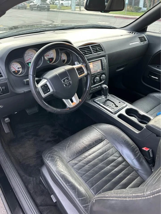 2013 Dodge Challenger 3rd Gen - Image 10 of 15