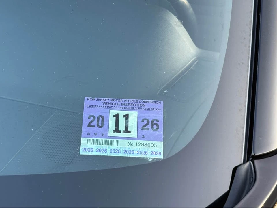 2013 Dodge Challenger 3rd Gen - Image 10 of 15