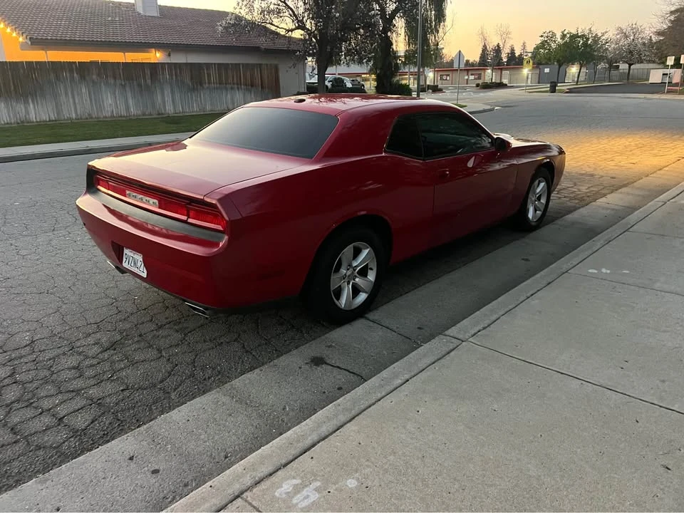 2013 Dodge Challenger 3rd Gen - Image 10 of 20