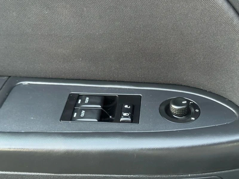 2013 Dodge Challenger 3rd Gen - Image 17 of 18