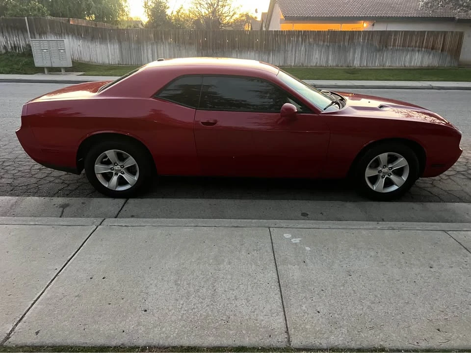 2013 Dodge Challenger 3rd Gen - Image 13 of 20