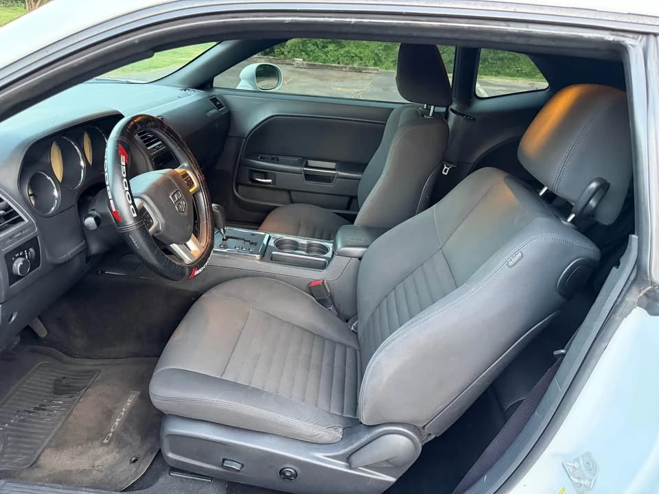 2013 Dodge Challenger 3rd Gen - Image 2 of 13
